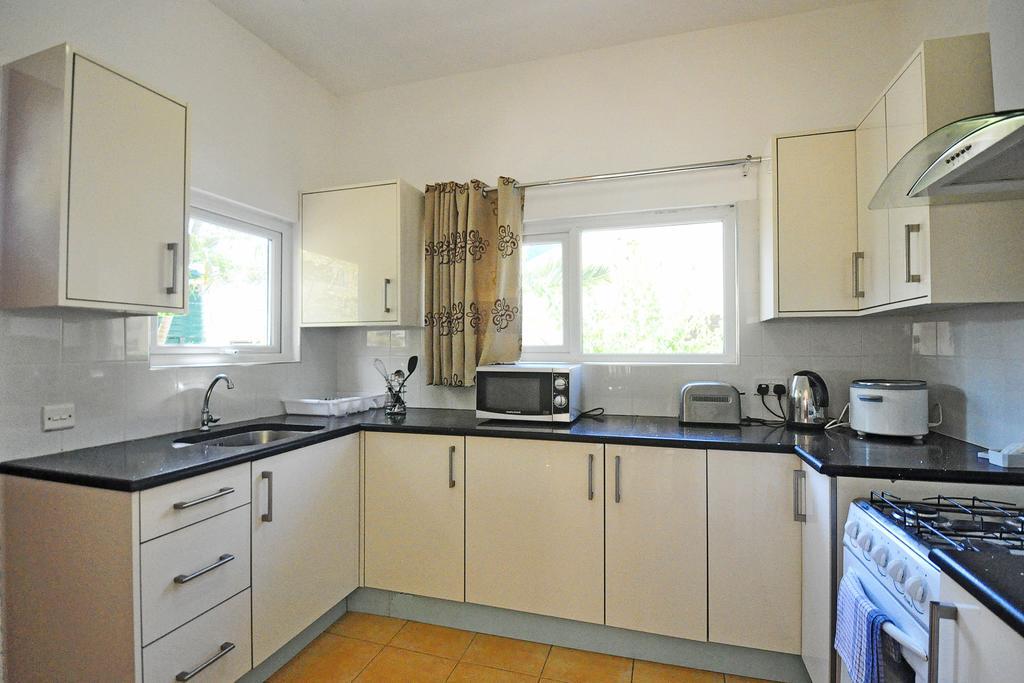 Gt Self Catering Apartments Beau Vallon  Extérieur photo