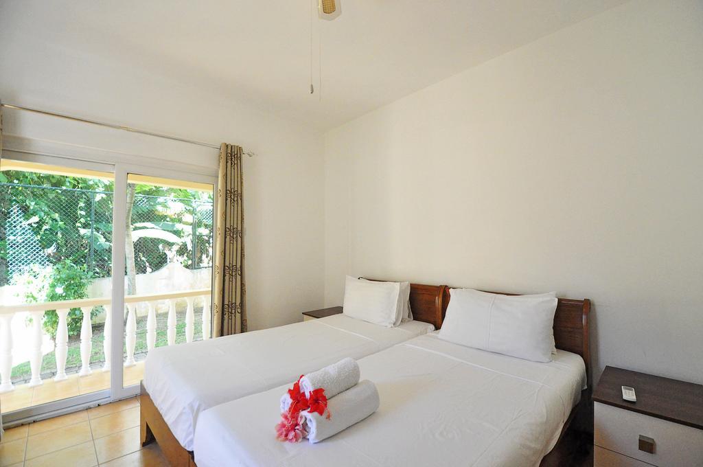 Gt Self Catering Apartments Beau Vallon  Extérieur photo